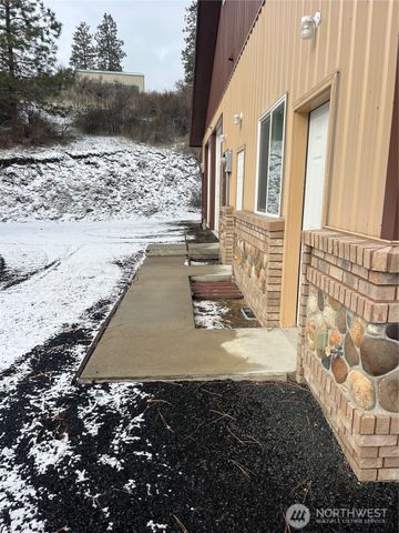 37855 Skyview Court N, Creston, WA 99147