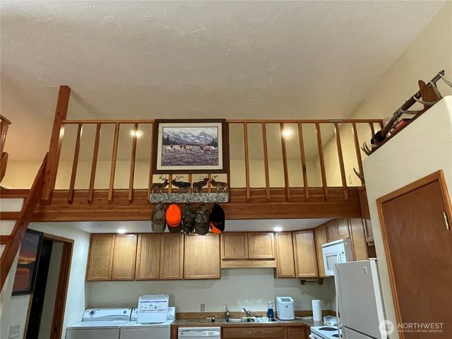 37855 Skyview Court N, Creston, WA 99147