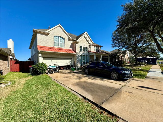 3419 Village Pond Lane, Fresno, TX 77545