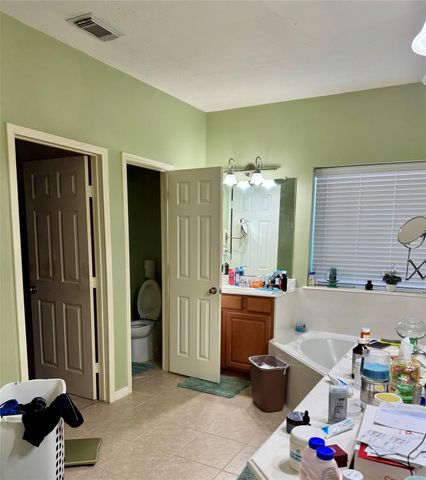 3419 Village Pond Lane, Fresno, TX 77545