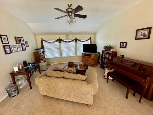 3419 Village Pond Lane, Fresno, TX 77545