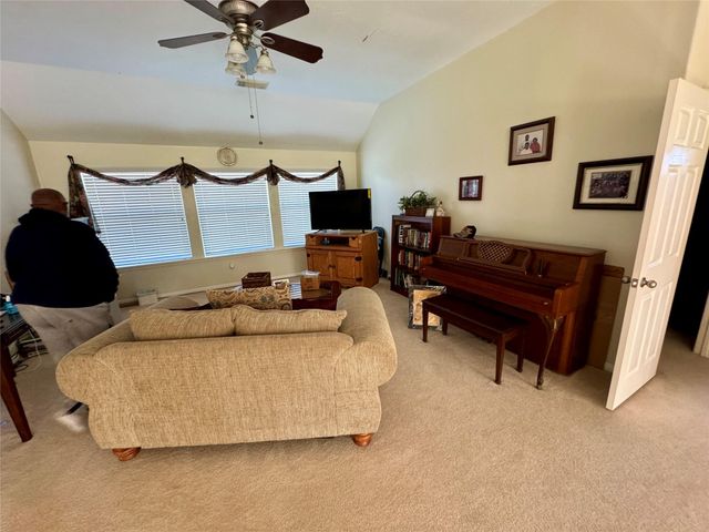 3419 Village Pond Lane, Fresno, TX 77545