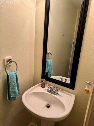 3419 Village Pond Lane, Fresno, TX 77545