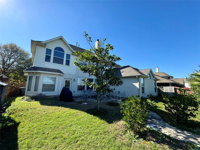 3419 Village Pond Lane, Fresno, TX 77545