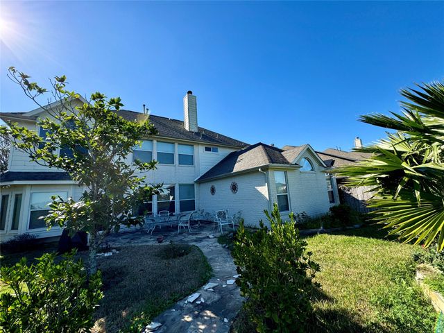 3419 Village Pond Lane, Fresno, TX 77545