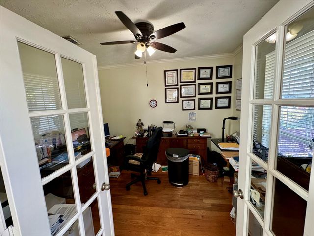 3419 Village Pond Lane, Fresno, TX 77545