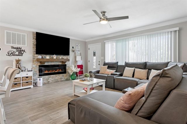 5780 86TH AVENUE N, Pinellas Park, FL 33782