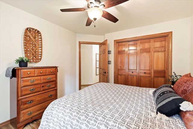 3673 POWDERHORN LANE, Suamico, WI 54173