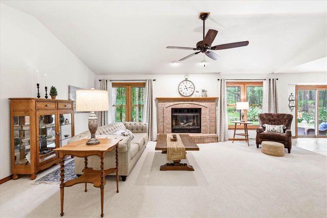 3673 POWDERHORN LANE, Suamico, WI 54173