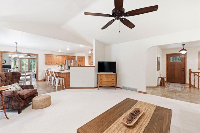 3673 POWDERHORN LANE, Suamico, WI 54173