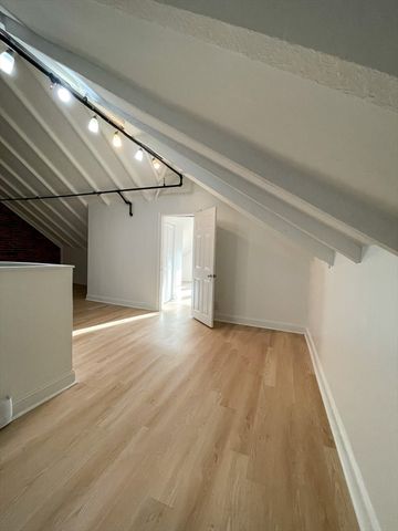 402 Neponset Ave 3M, Boston, MA 02122