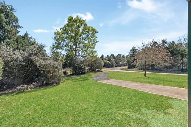 129 Lakeland Drive S, Hilltop Lakes, TX 77871