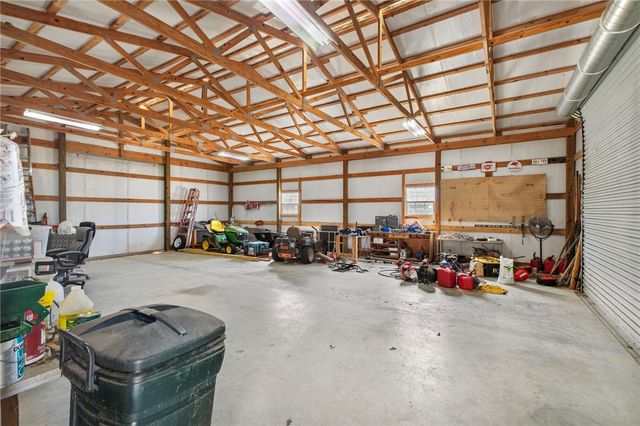 129 Lakeland Drive S, Hilltop Lakes, TX 77871