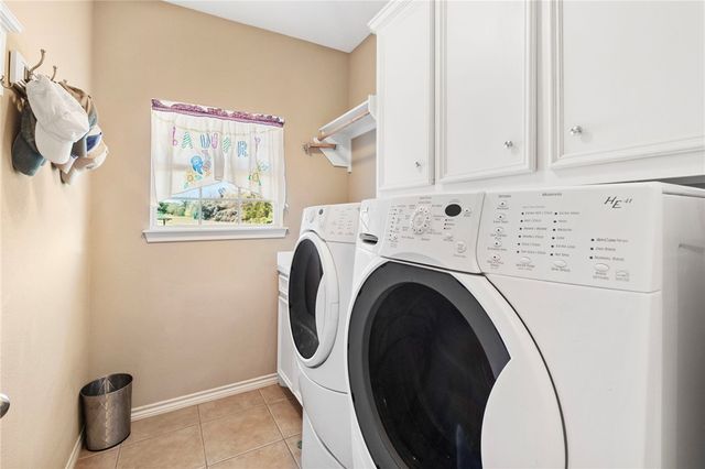 129 Lakeland Drive S, Hilltop Lakes, TX 77871