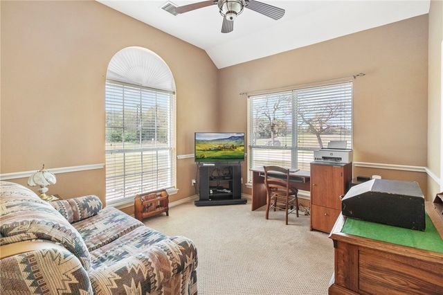 129 Lakeland Drive S, Hilltop Lakes, TX 77871