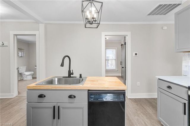 406 Sullivan Street, Thomasville, NC 27360