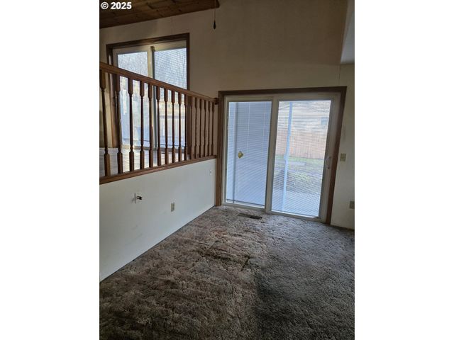 291 Se SHIGLEY St, Winston, OR 97496