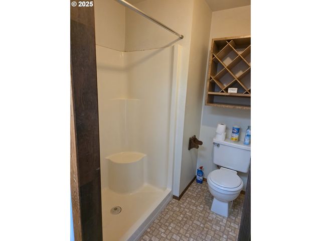 291 Se SHIGLEY St, Winston, OR 97496