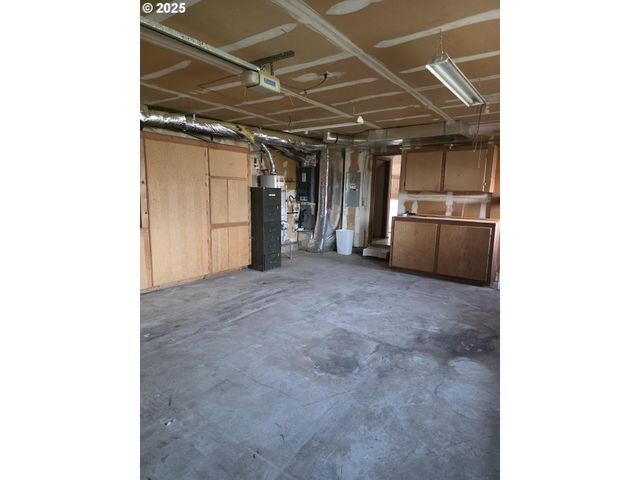 291 Se SHIGLEY St, Winston, OR 97496