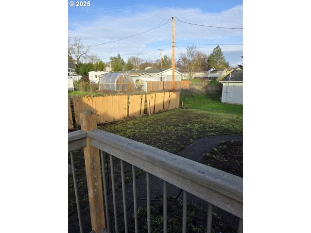 291 Se SHIGLEY St, Winston, OR 97496