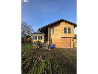 291 Se SHIGLEY St, Winston, OR 97496