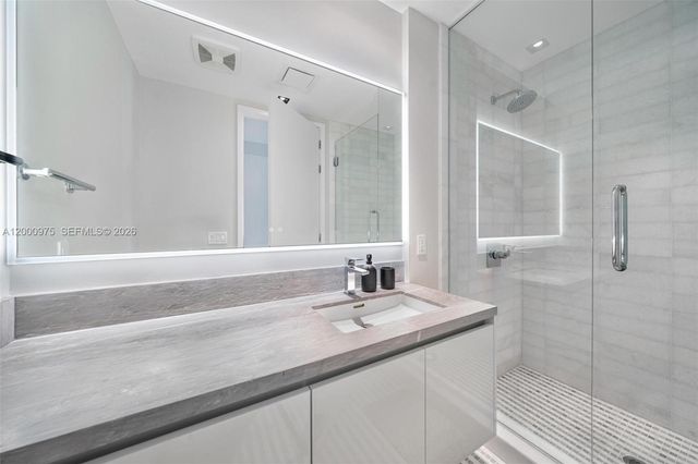 700 NE 26th Ter 3901, Miami, FL 33137