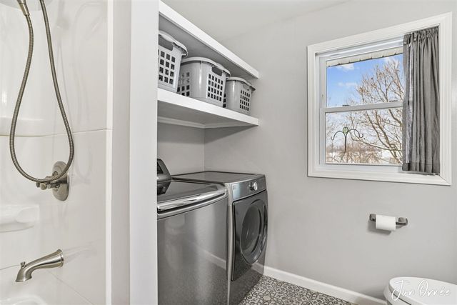 5760 Ivanrest Avenue, Wyoming, MI 49418