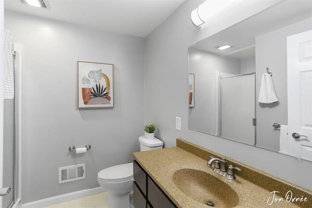 5760 Ivanrest Avenue, Wyoming, MI 49418