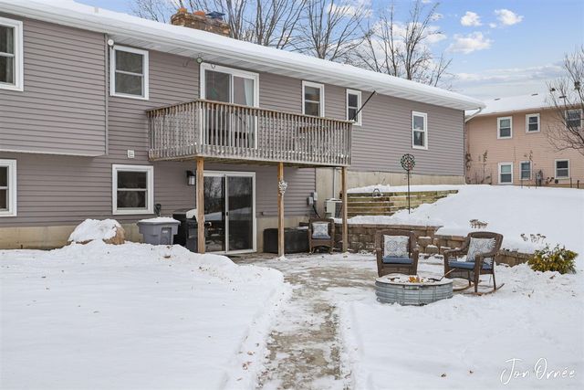 5760 Ivanrest Avenue, Wyoming, MI 49418