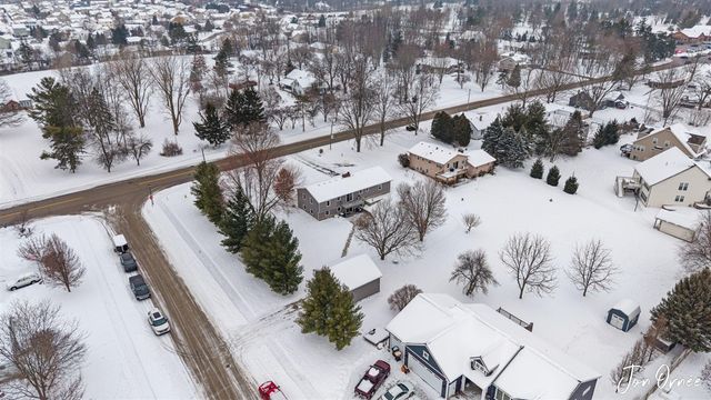 5760 Ivanrest Avenue, Wyoming, MI 49418