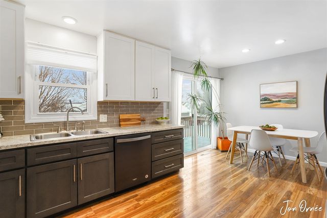 5760 Ivanrest Avenue, Wyoming, MI 49418