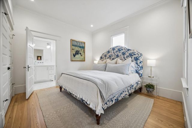 221 E 12th Street, Houston, TX 77008