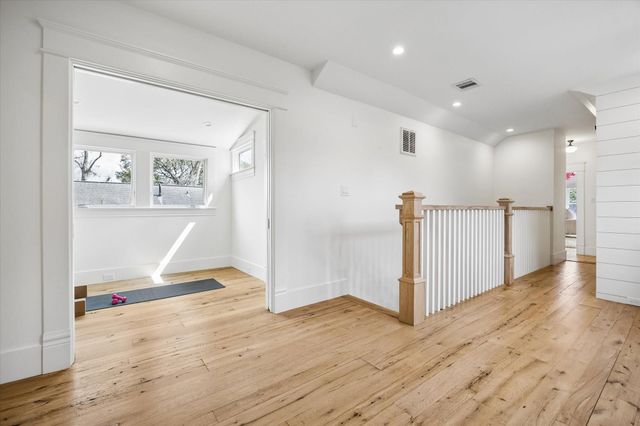 221 E 12th Street, Houston, TX 77008