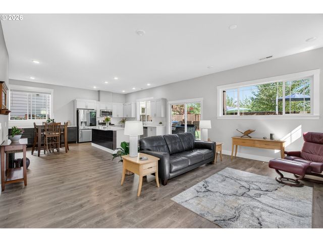 16537 Sw SUNSHINE COAST St, Portland, OR 97224