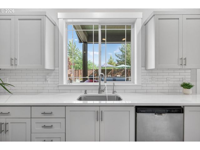 16537 Sw SUNSHINE COAST St, Portland, OR 97224
