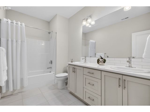 16537 Sw SUNSHINE COAST St, Portland, OR 97224