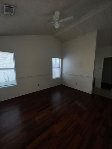 5507 Fence ROW, Austin, TX 78744