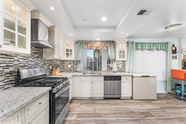 37704 49th Street, Palmdale, CA 93552