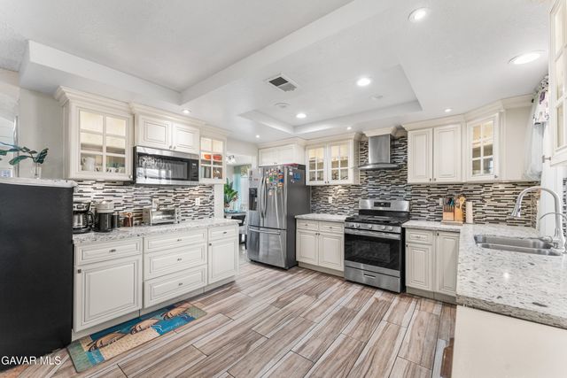 37704 49th Street, Palmdale, CA 93552