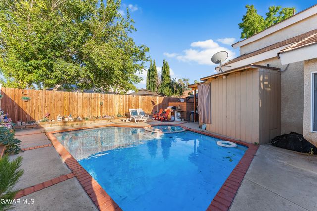 37704 49th Street, Palmdale, CA 93552