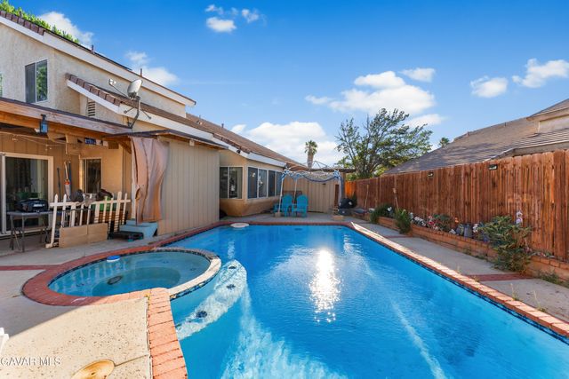 37704 49th Street, Palmdale, CA 93552