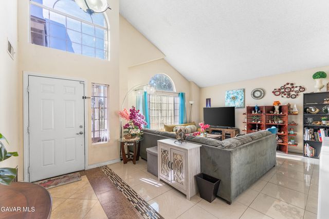 37704 49th Street, Palmdale, CA 93552