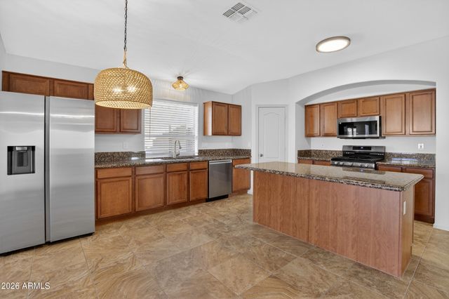 17662 W CHARTER OAK Road, Surprise, AZ 85388