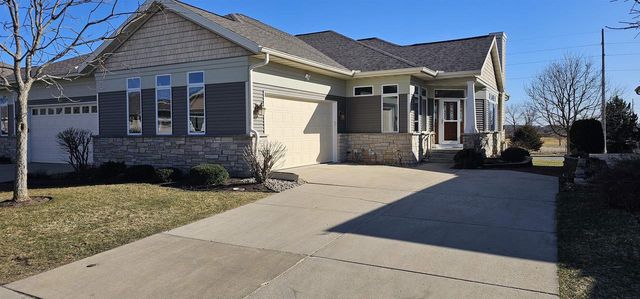 440 Grandview Drive, Waunakee, WI 53597