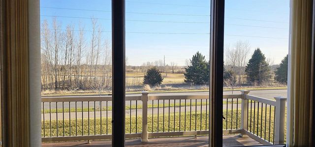 440 Grandview Drive, Waunakee, WI 53597