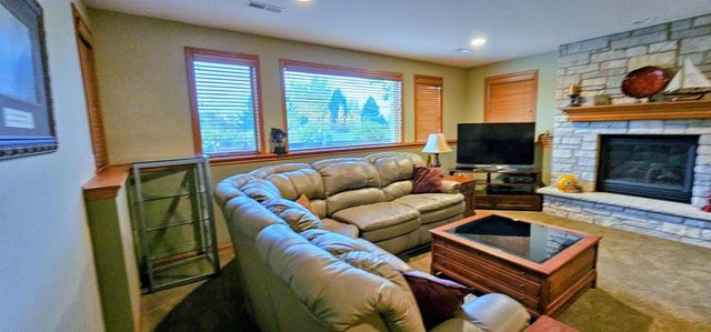 440 Grandview Drive, Waunakee, WI 53597
