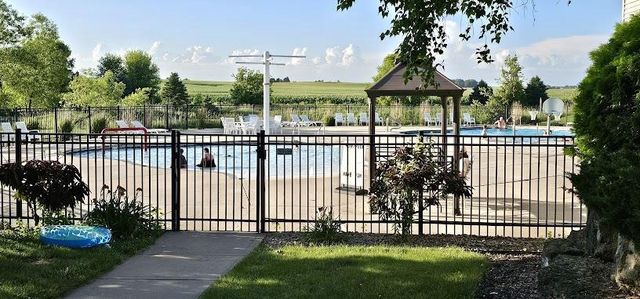 440 Grandview Drive, Waunakee, WI 53597