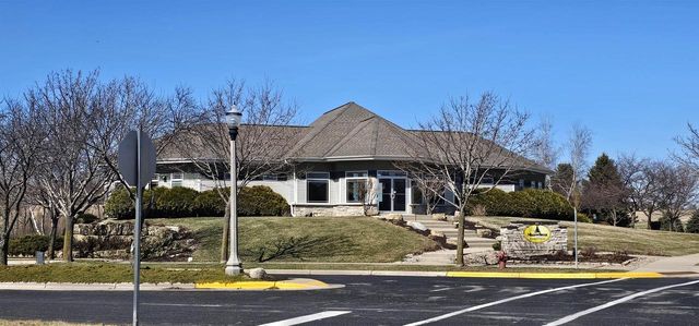 440 Grandview Drive, Waunakee, WI 53597