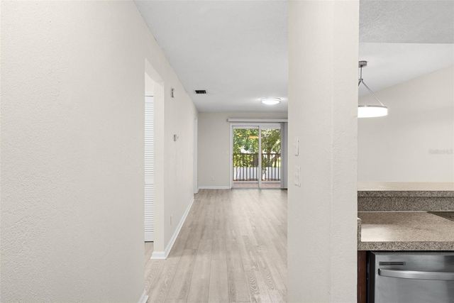 3800 34TH AVENUE S 203, St Petersburg, FL 33711