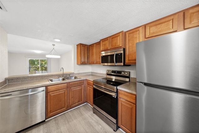 3800 34TH AVENUE S 203, St Petersburg, FL 33711